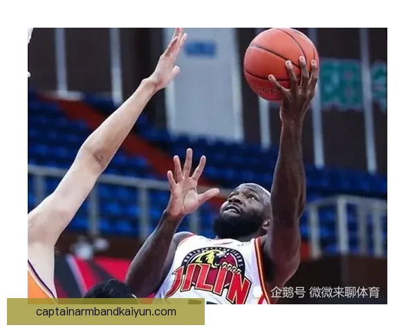 霍奇森战术调整助力球队持续提升，状态回暖引人关注